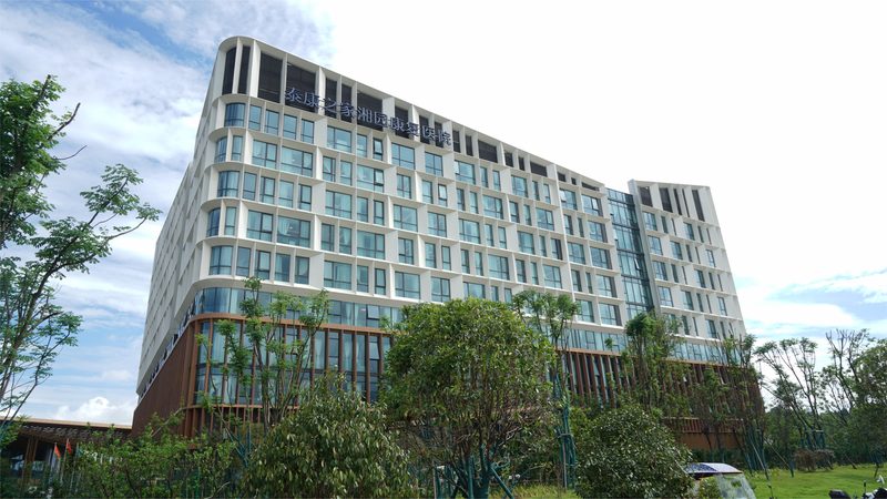 2025上海护工价格，涨跌背后藏着三个信号