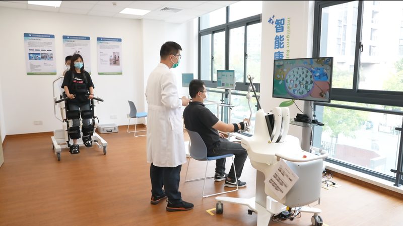 社区养老与居家养老：适合哪些老人的智慧选择