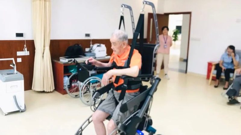 老年公寓厨房定制橱柜：价格因素与选择要点